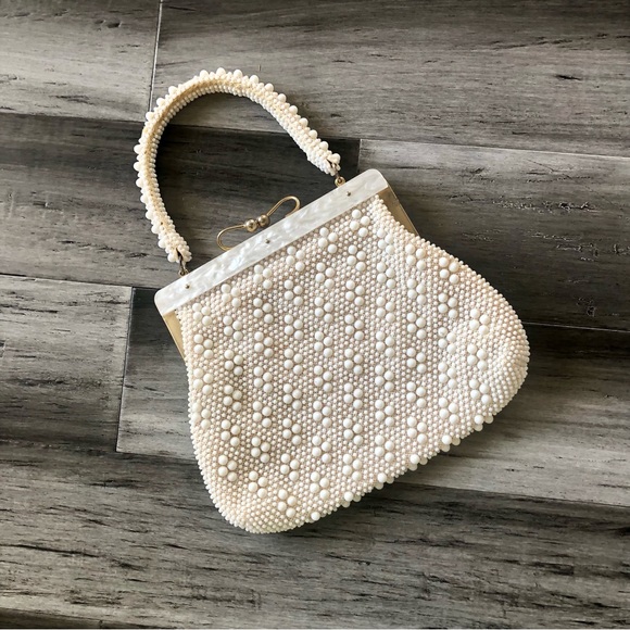 Vintage Handbags - Vintage 50’s Hong Kong Made Dot Bead Off White Lucite Kiss-lock Handbag